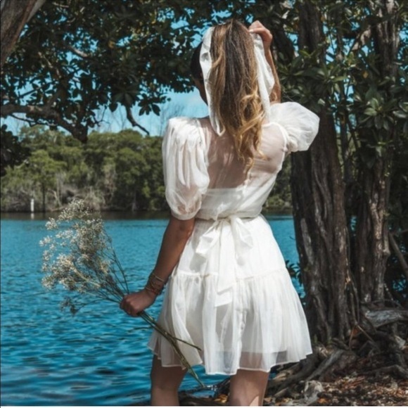 WeWoreWhat Dresses & Skirts - Danielle Bernstein Organza White Cloud Dress NWT